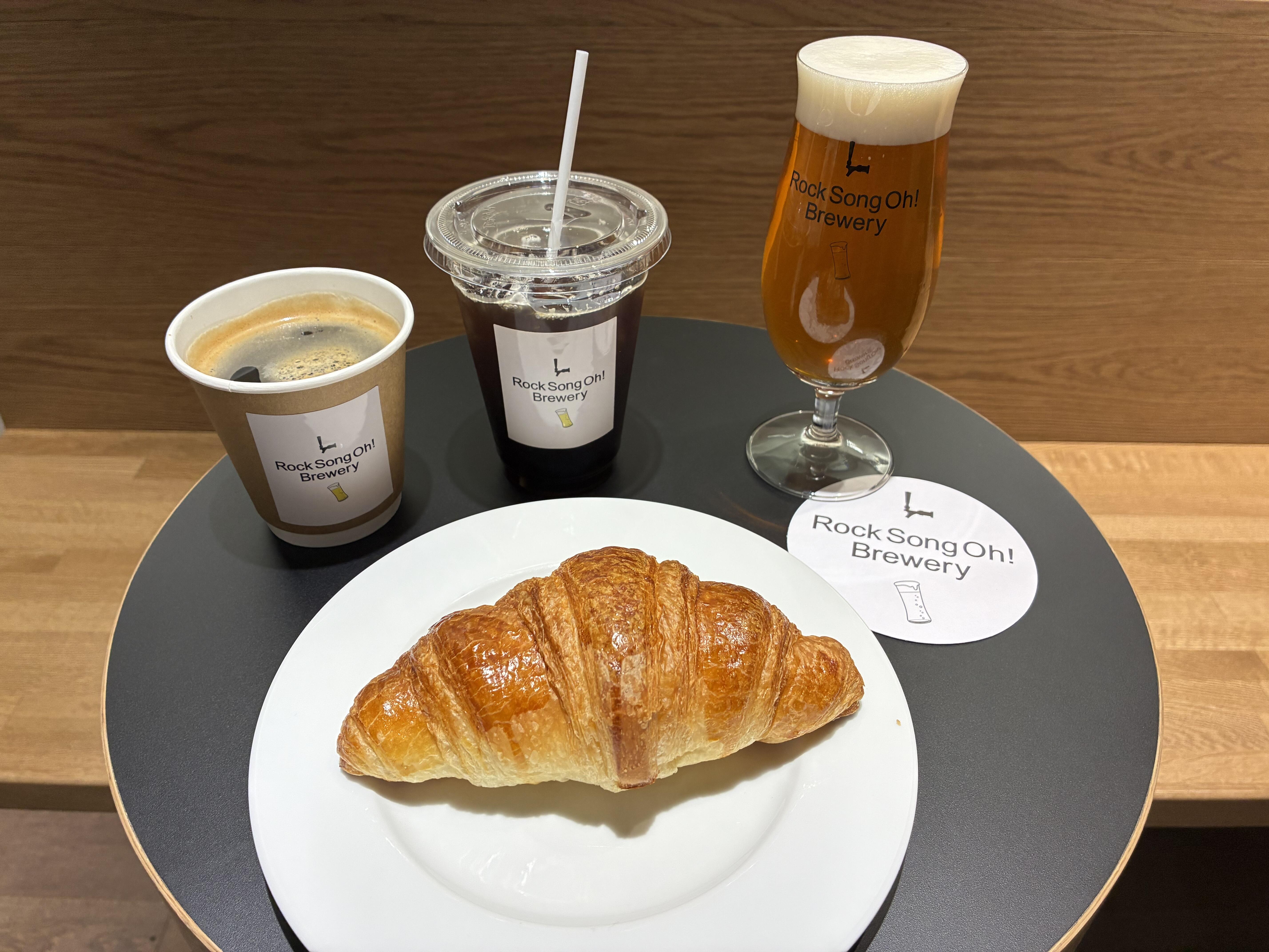 コーヒー(HOT/ICED）　 クロワッサン